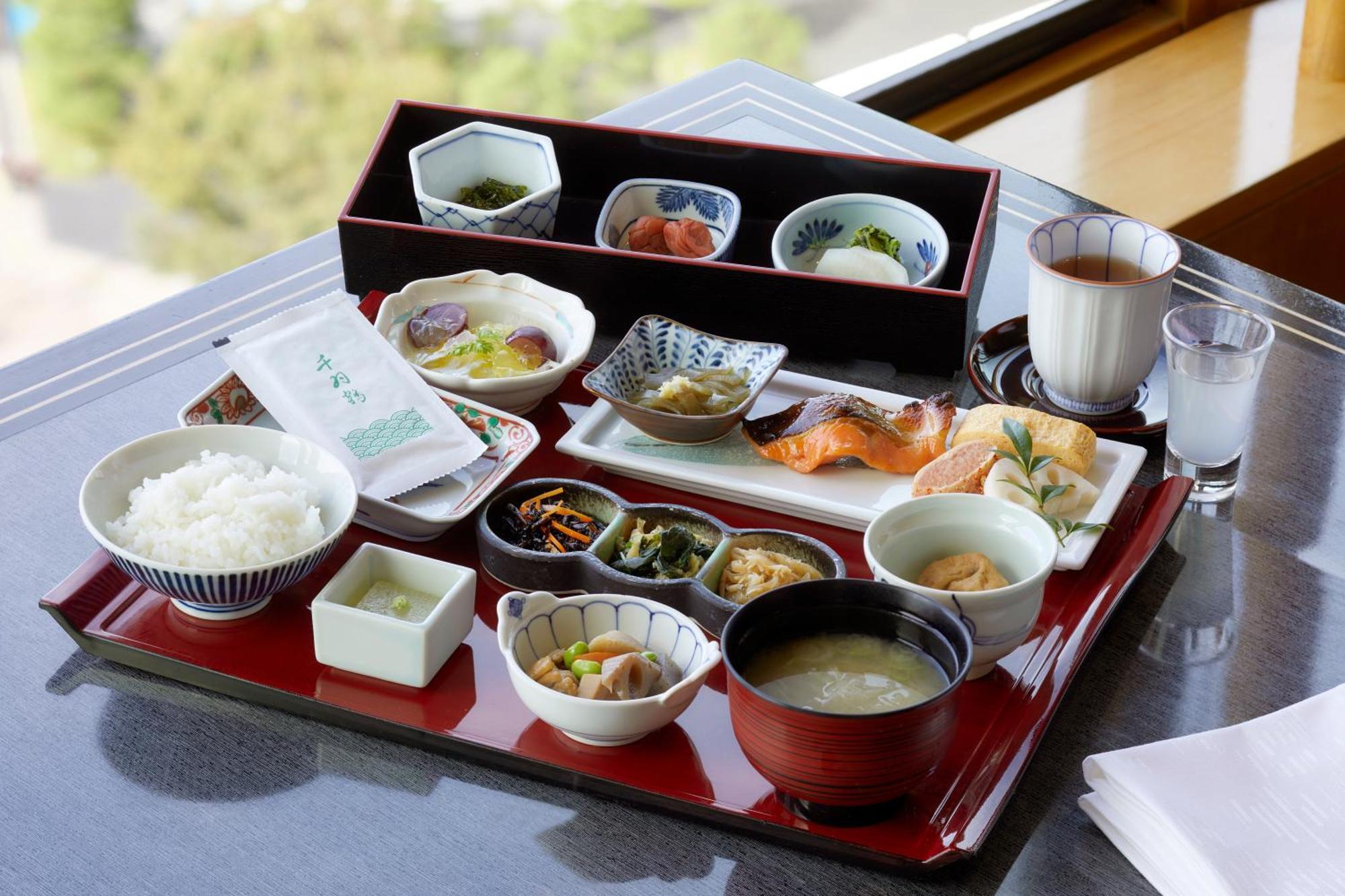 Hotel New Otani Hakata Фукуока Экстерьер фото A Japanese breakfast