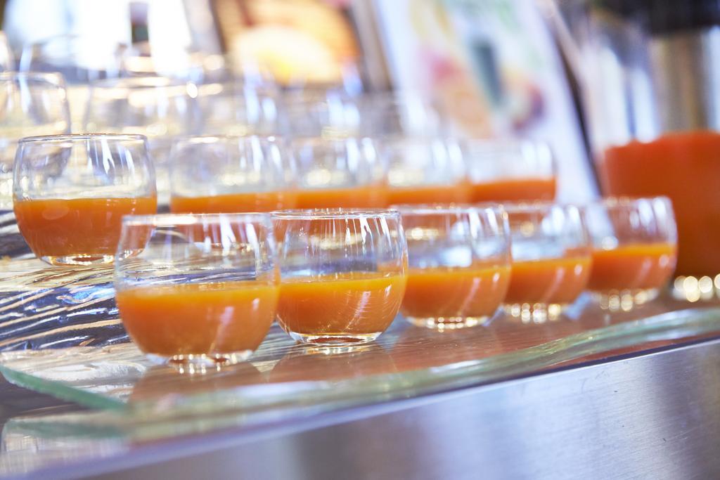 Hotel New Otani Hakata Фукуока Экстерьер фото Carrot juice